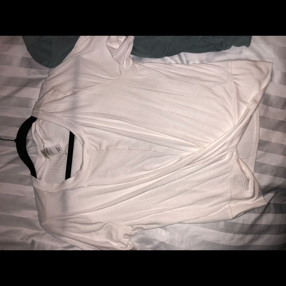 NWT CUTE CROP TIED BLOUSES SEE MODELED PICS!! - Picture 4 of 8